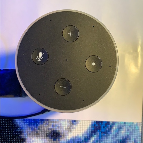 Amazon Alexa - Picture 3 of 4